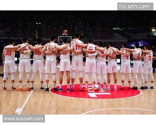 中国男篮在昆山迎战立陶宛全力以赴争取胜利的精彩对决 中国男篮在昆山迎战立陶宛全力以赴争取胜利的精彩对决