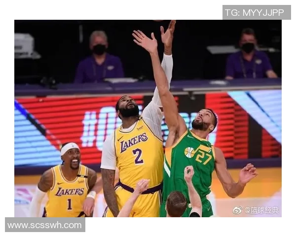 快船与湖人激战正酣企鹅体育全程直播精彩瞬间回顾 快船与湖人激战正酣企鹅体育全程直播精彩瞬间回顾